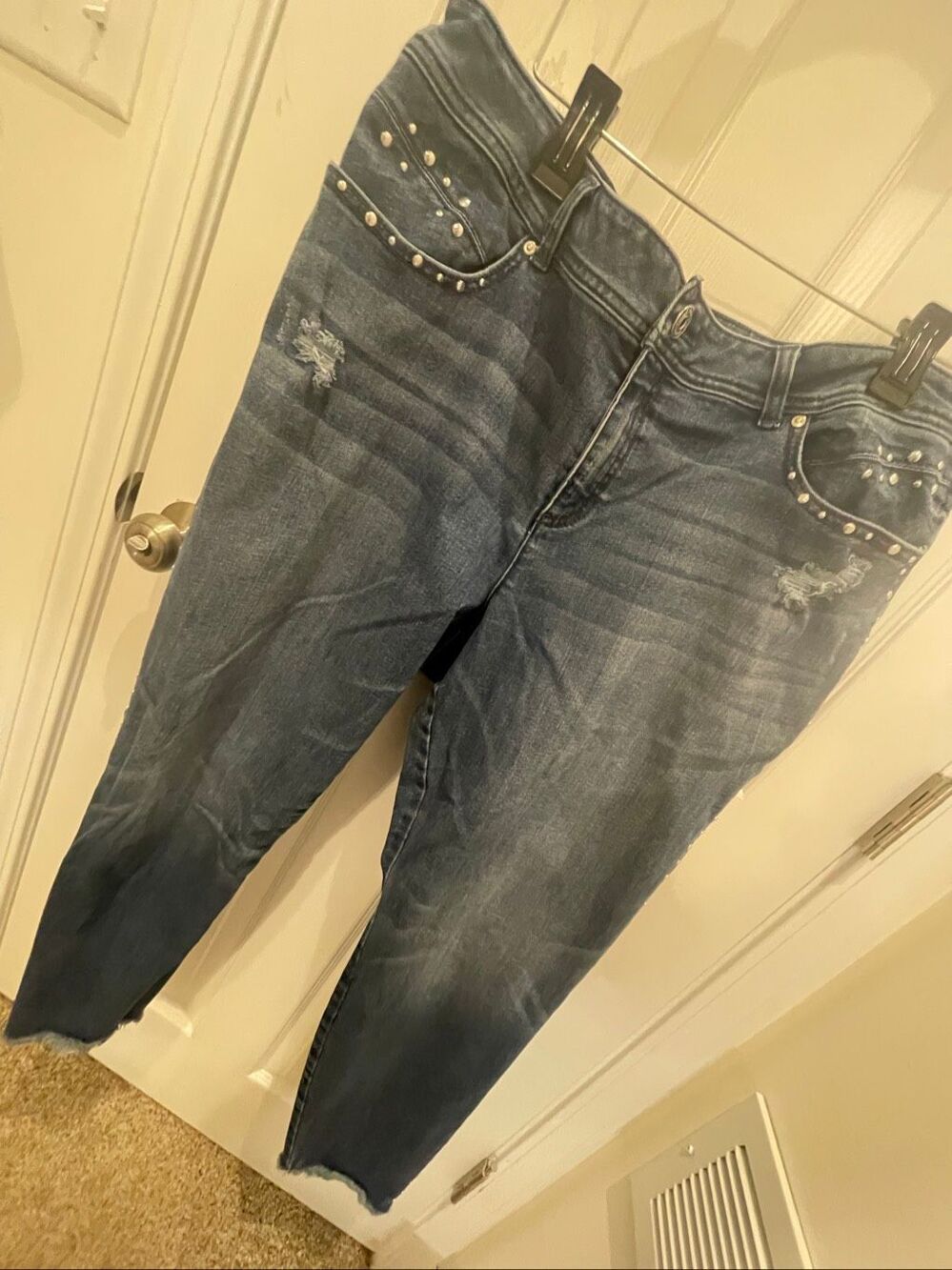 INC International Concepts Women’s Size 18 Curvy Fit Skinny Leg Jeans Studded Di